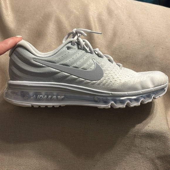 Nike Air Max 2017 - Picture 3 of 9